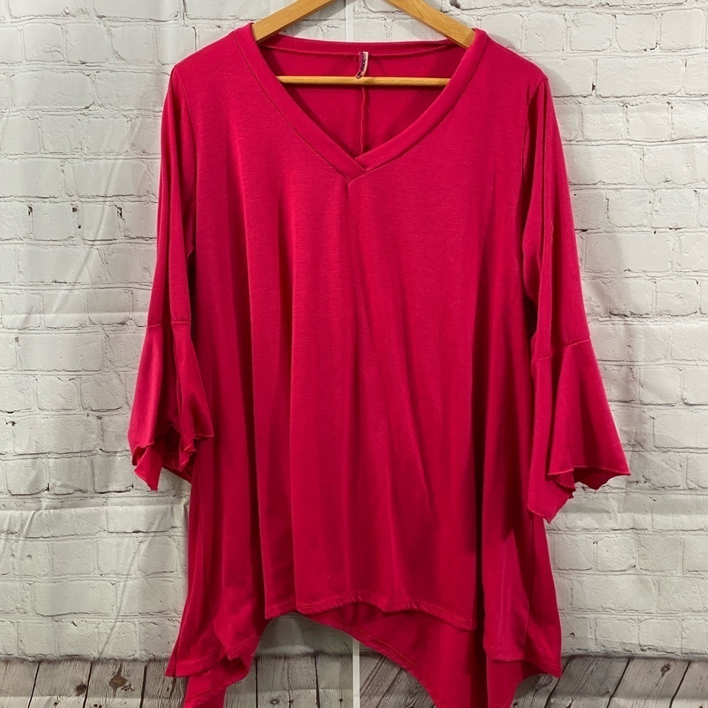 Yummy Plus Womens Size 3X Pink Long Bell Sleeve Asymmetrical Stretchy Tunic Top